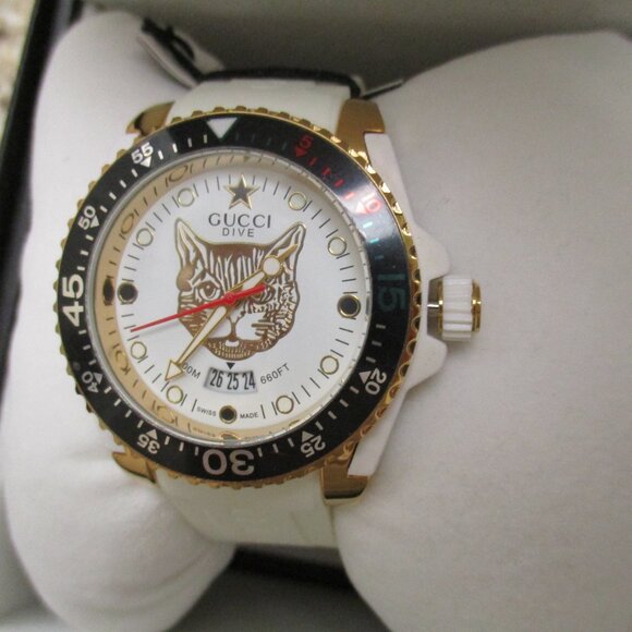 GUCCI DIVE NEW 40MM WHITE FELINE HEAD DIAL RUBBER MEN'S / UNISEX WATCH YA136322 - Picture 5 of 8